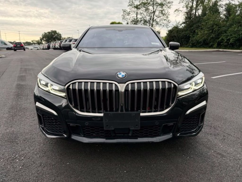 Used 2022 BMW 7 Series M760i Sedan