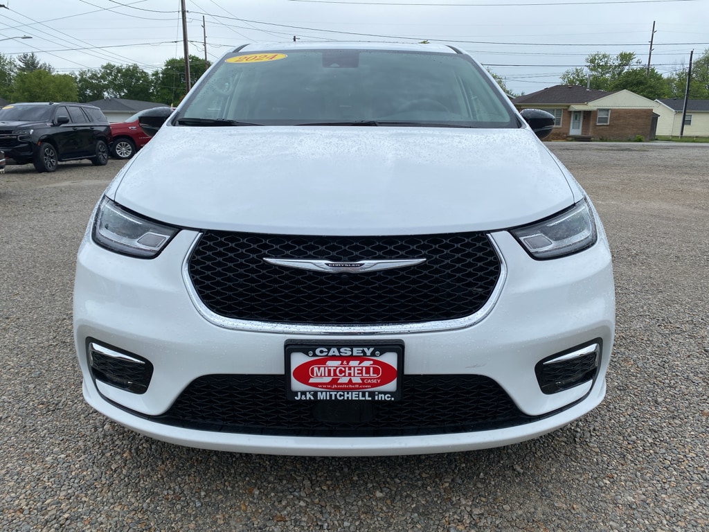 Used 2024 Chrysler Pacifica Limited Wagon