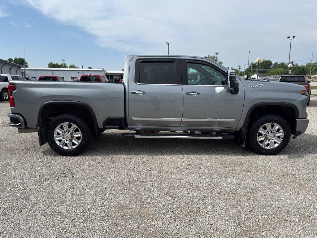 Used 2024 Chevrolet Silverado High Country Crew Cab