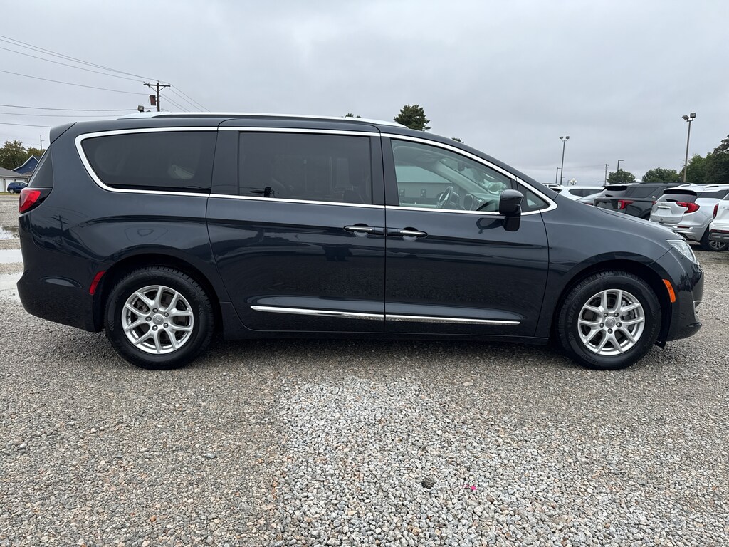 Used 2020 Chrysler Pacifica Touring L Passenger Van