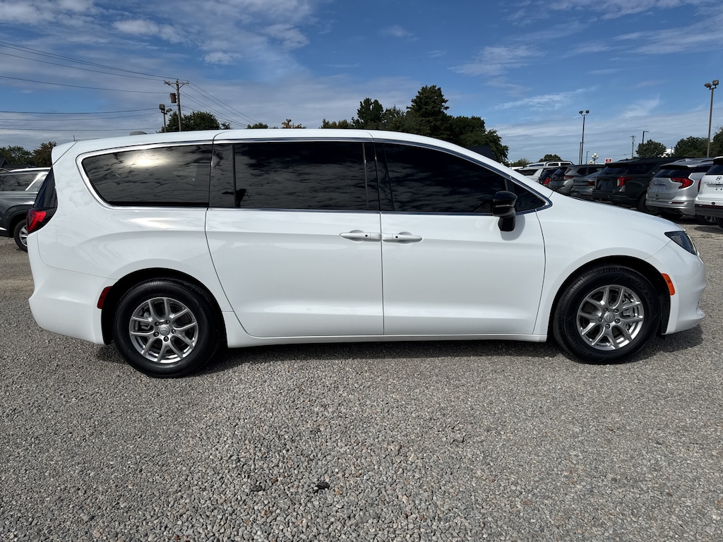 Used 2026 Chrysler Voyager LX Passenger Van