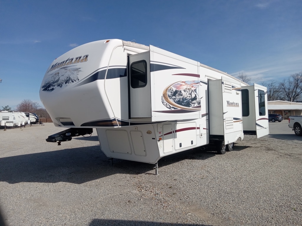 Used 2011 Montana Fifth Whee fifth