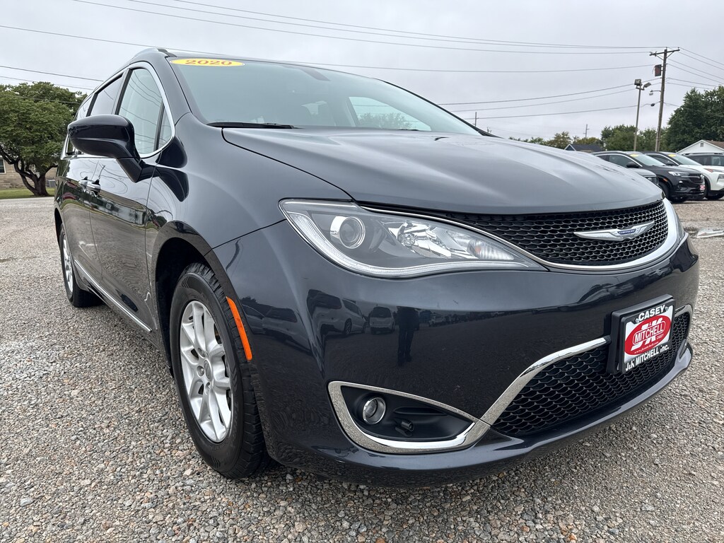 Used 2020 Chrysler Pacifica Touring L Passenger Van