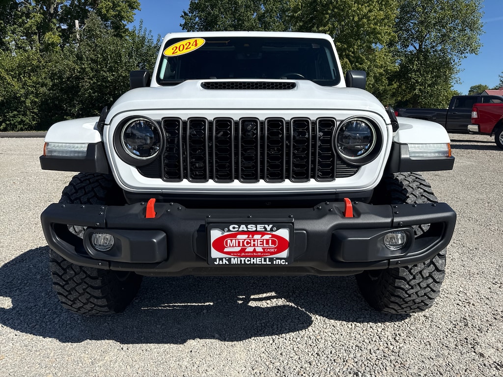 Used 2024 Jeep Gladiator Mojave X