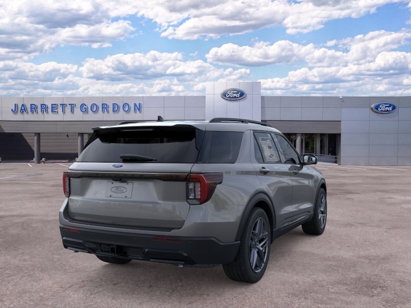 2026 Ford Explorer ST-Line - Photo 8
