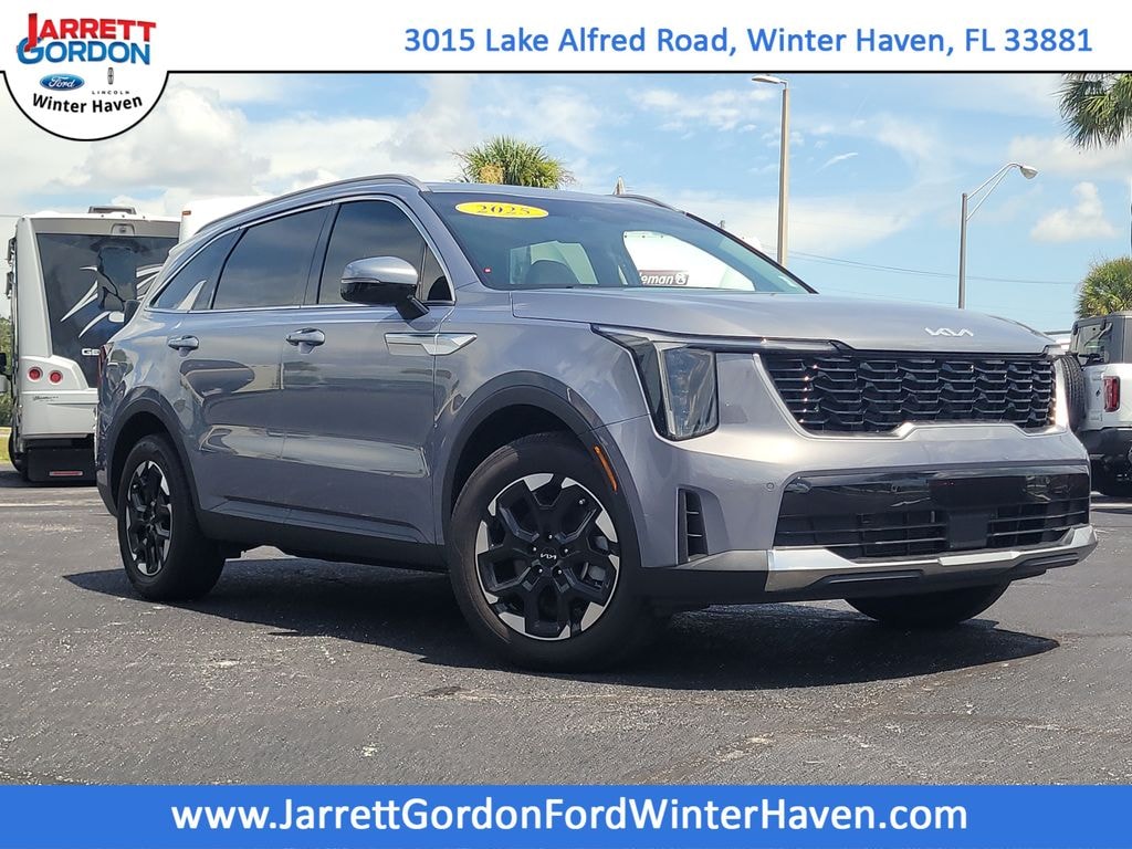 Used 2025 Kia Sorento S SUV