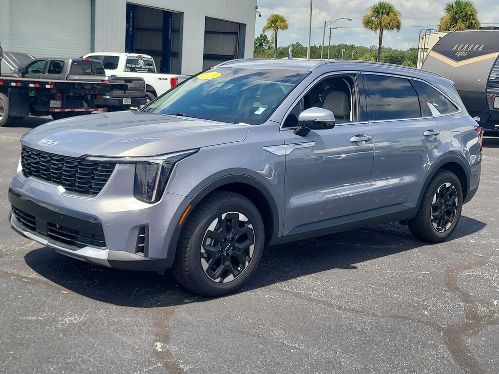 Used 2025 Kia Sorento S SUV