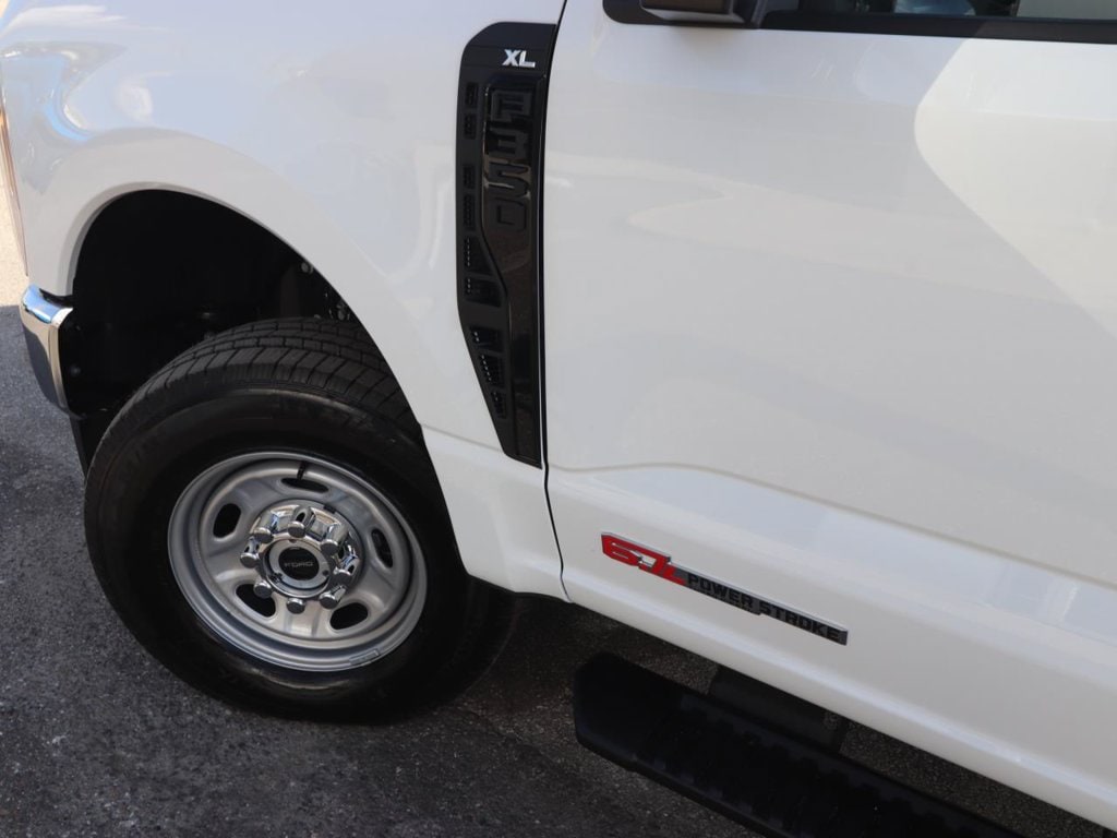 New 2027 Ford F-350SD ® XL Truck