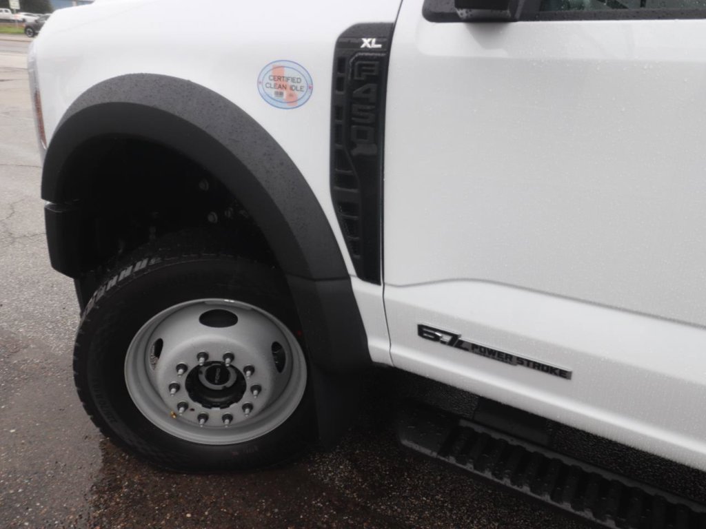 New 2027 Ford F-450SD ® XL Chassis