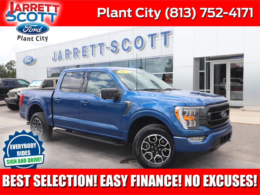 2022 Ford F-150 XLT Truck SuperCrew Cab