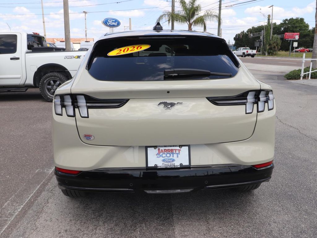 2026 Ford Mustang Mach-E Premium - Photo 13