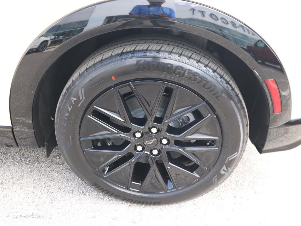 2026 Ford Mustang Mach-E Premium - Photo 16