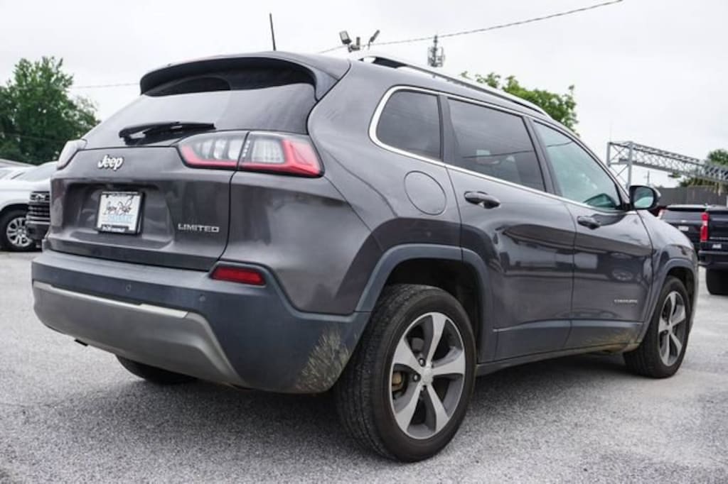Used 2019 Jeep Cherokee Limited SUV