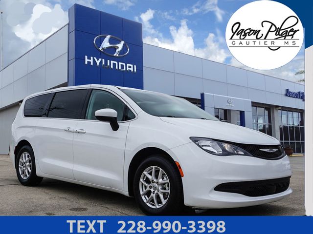 2023 Chrysler Voyager LX Minivan/Van