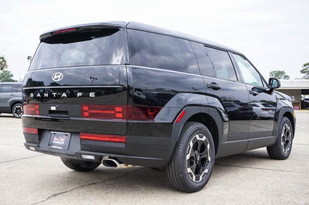 Used 2026 Hyundai Santa Fe SE SUV