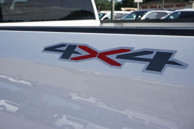 2023 Chevrolet Silverado 1500 LT - Photo 8