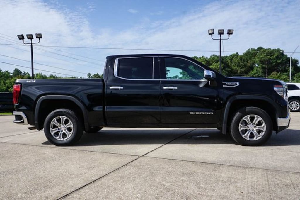 Used 2025 GMC Sierra 1500 SLT Truck
