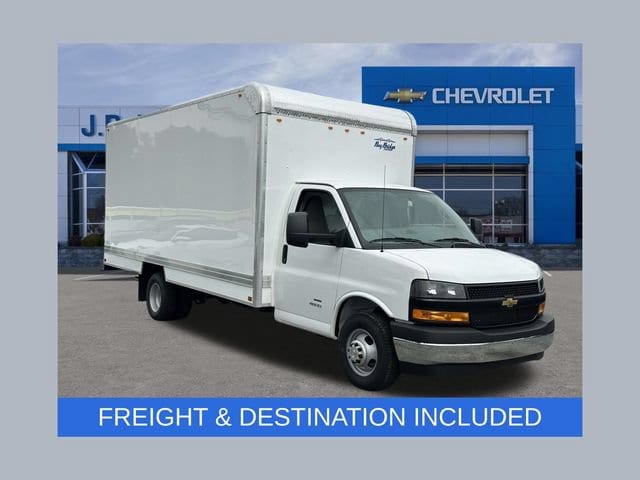 2026 Chevrolet Express Cutaway Base