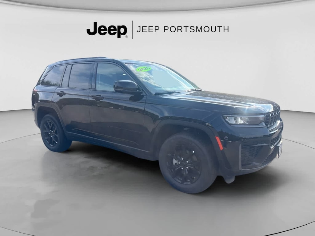 Used 2026 Jeep Grand Cherokee Laredo SUV