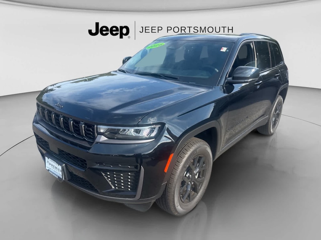 Used 2026 Jeep Grand Cherokee Laredo SUV