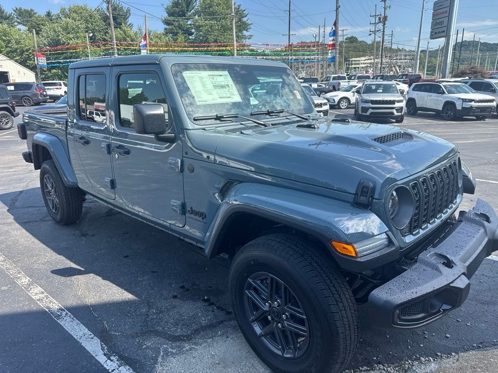New 2026 Jeep Gladiator SPORT S 4X4 Pickup