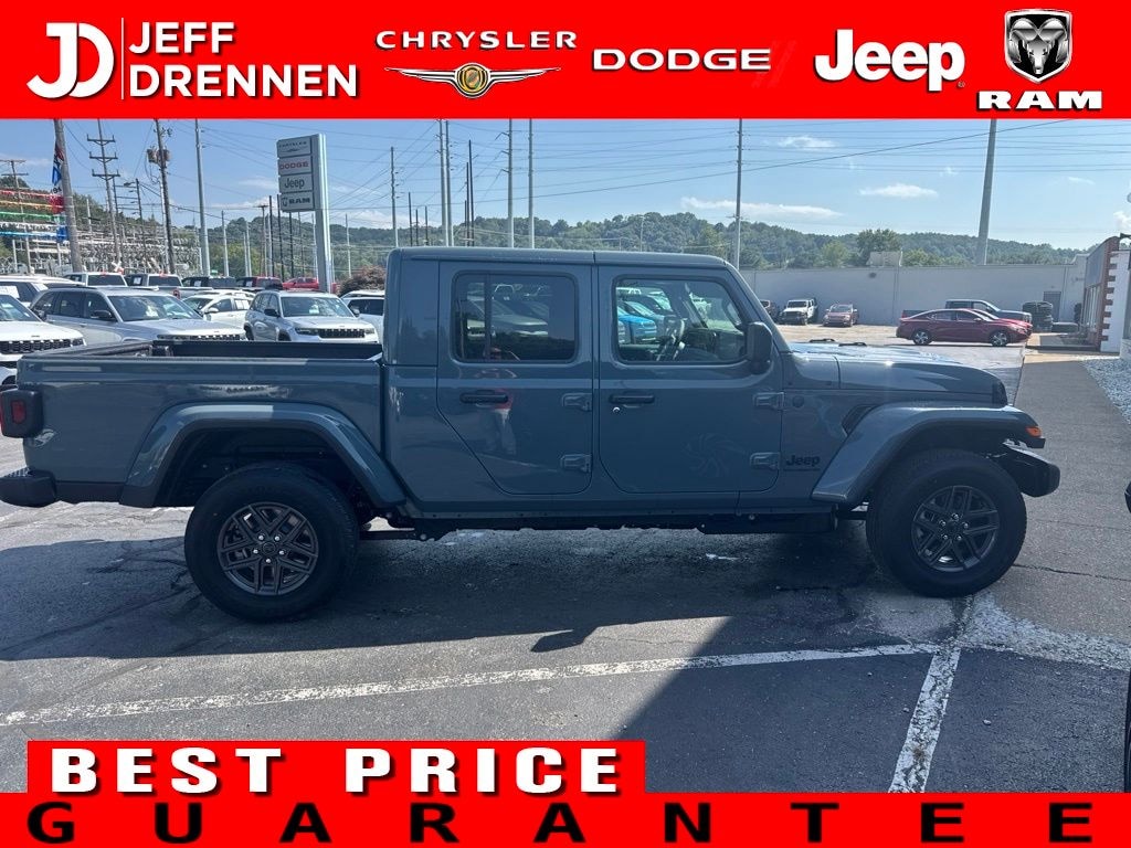 New 2026 Jeep Gladiator SPORT S 4X4 Pickup