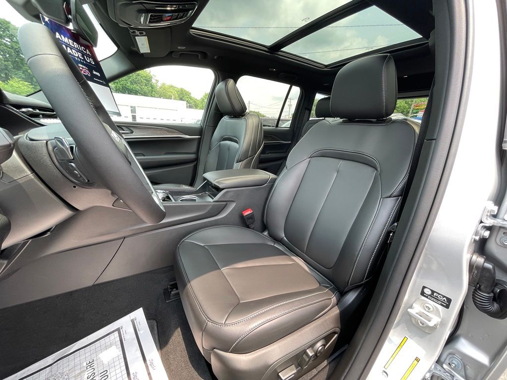 2026 Jeep Grand Cherokee Limited - Photo 12