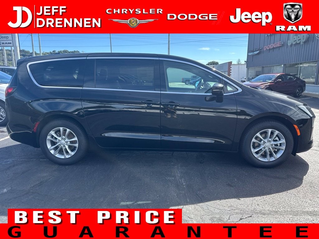 New 2027 Chrysler Pacifica SELECT Passenger Van