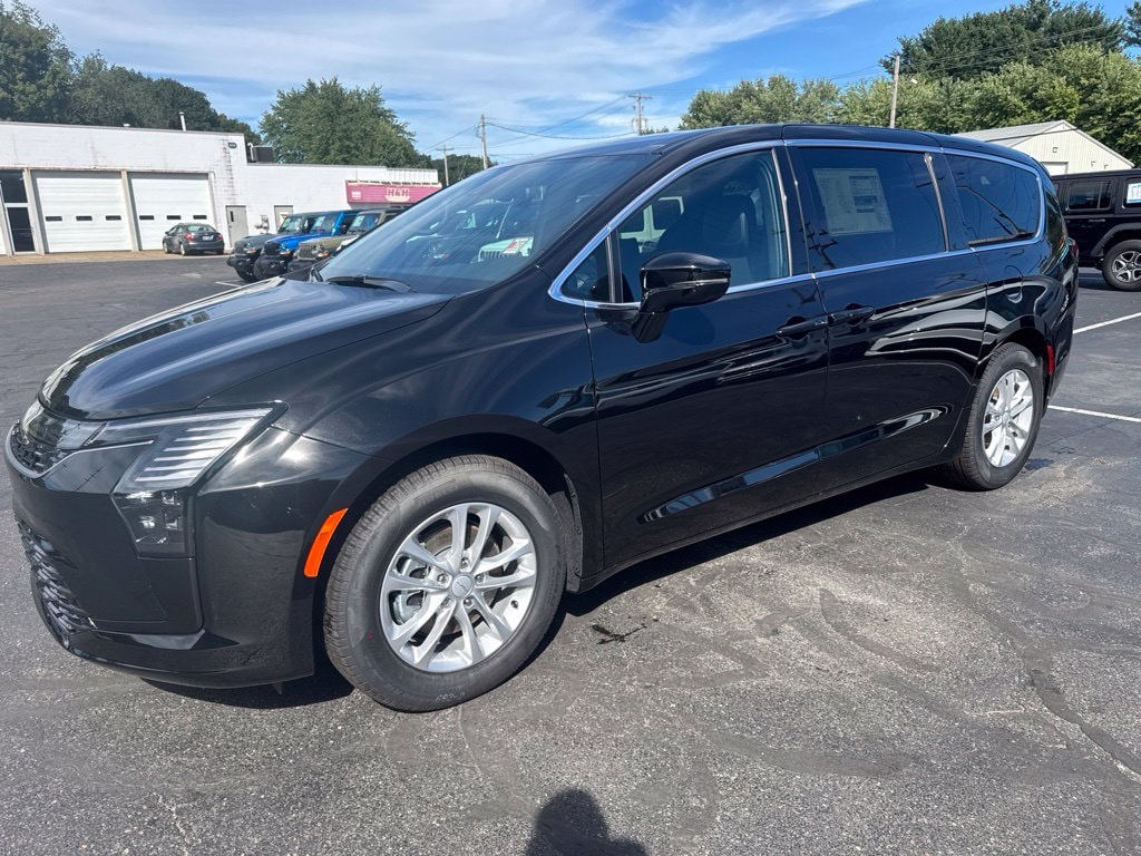 New 2027 Chrysler Pacifica SELECT Passenger Van