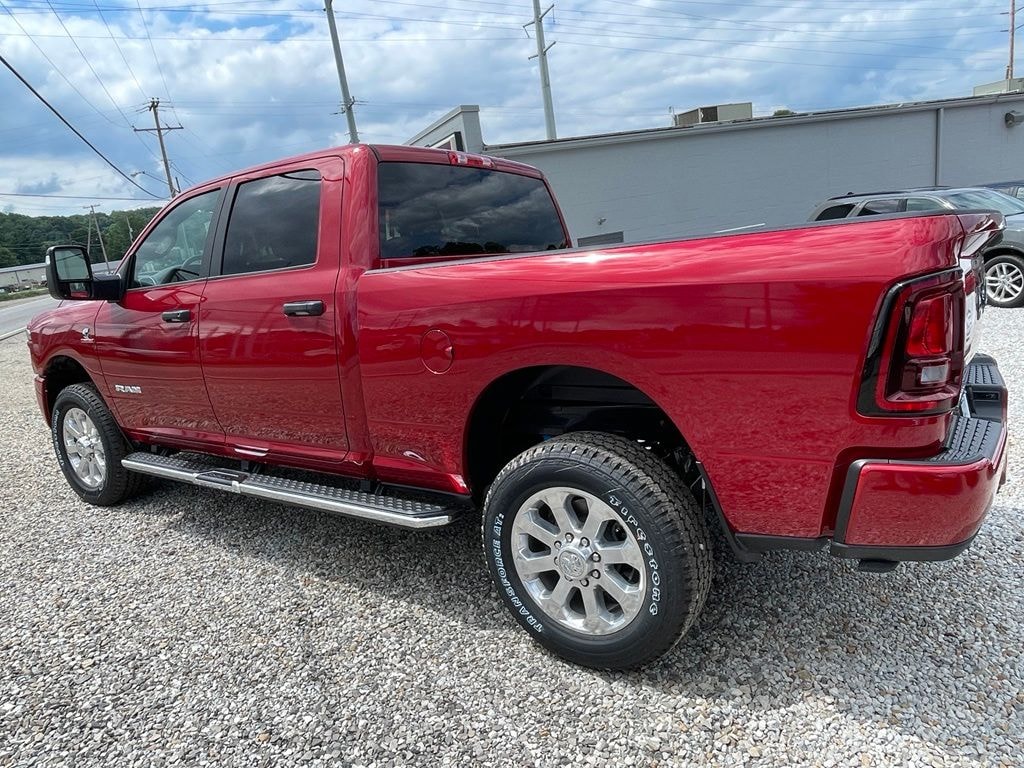New 2026 Ram 2500 BIG HORN CREW CAB 4X4 6'4 BOX Pickup