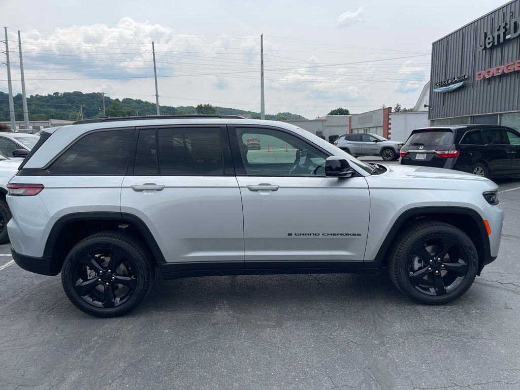 2026 Jeep Grand Cherokee Limited - Photo 8