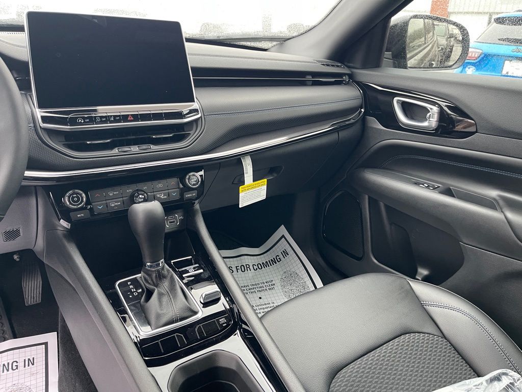 2026 Jeep Compass Latitude Altitude - Photo 19