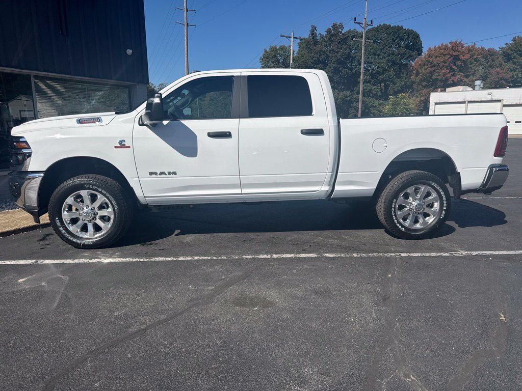 New 2027 Ram 2500 BIG HORN CREW CAB 4X4 6'4 BOX Pickup