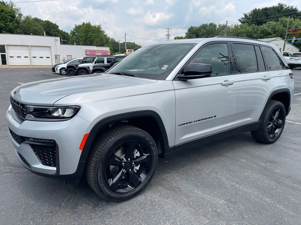 2026 Jeep Grand Cherokee Limited - Photo 2