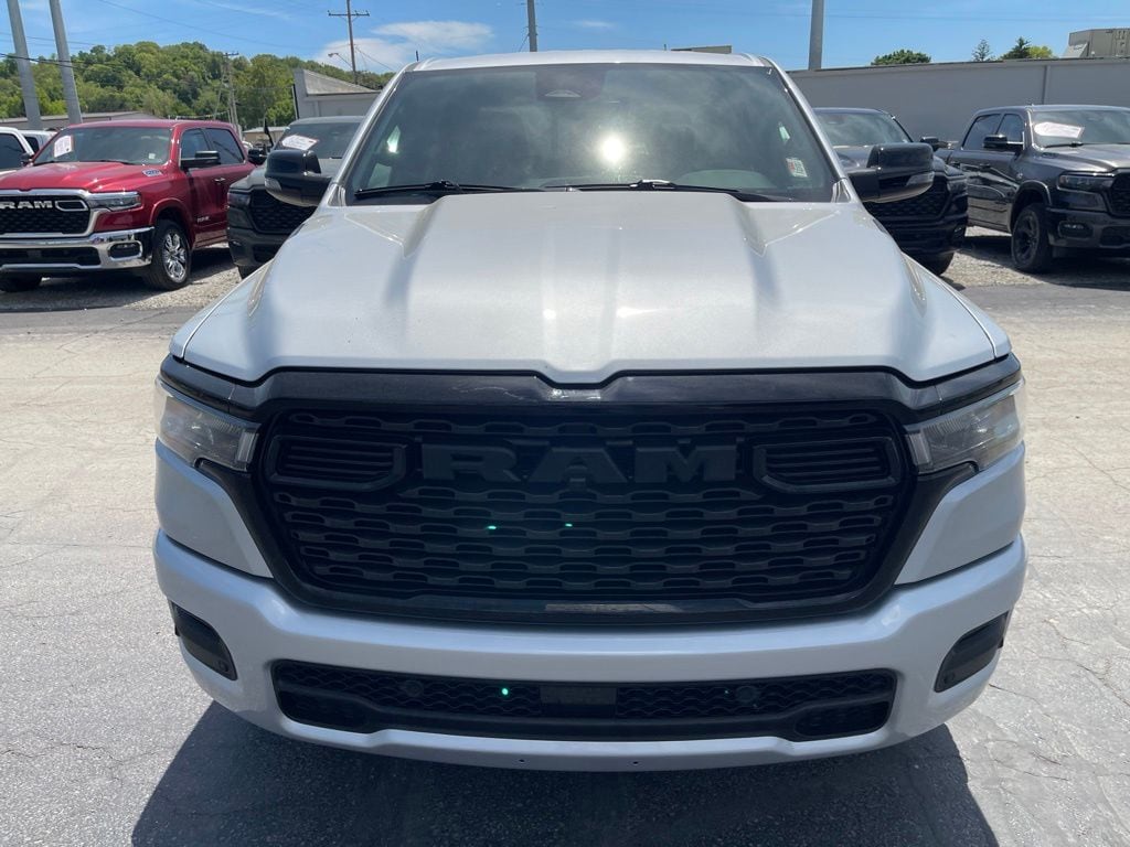 New 2026 Ram 1500 BIG HORN CREW CAB 4X4 6'4 BOX Pickup
