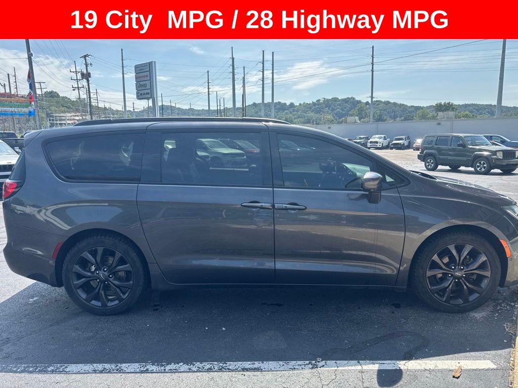 2019 Chrysler Pacifica Touring L Plus
