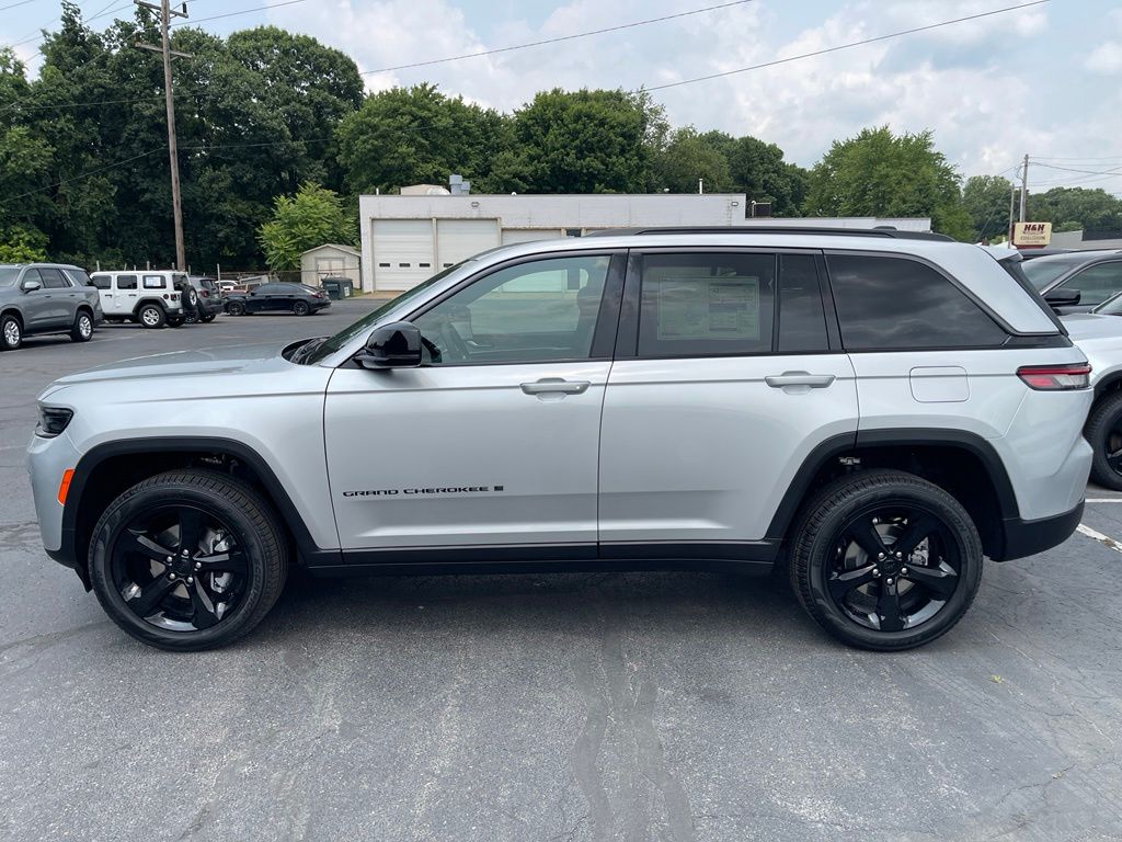 2026 Jeep Grand Cherokee Limited - Photo 9