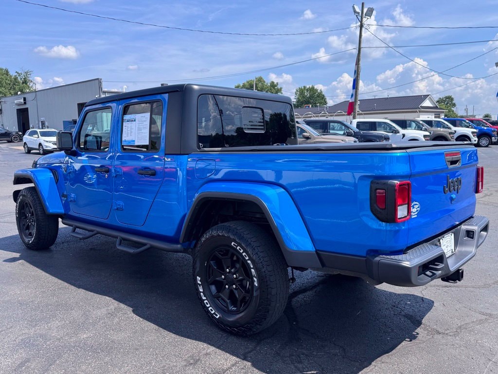 Used 2022 Jeep Gladiator Willys Truck