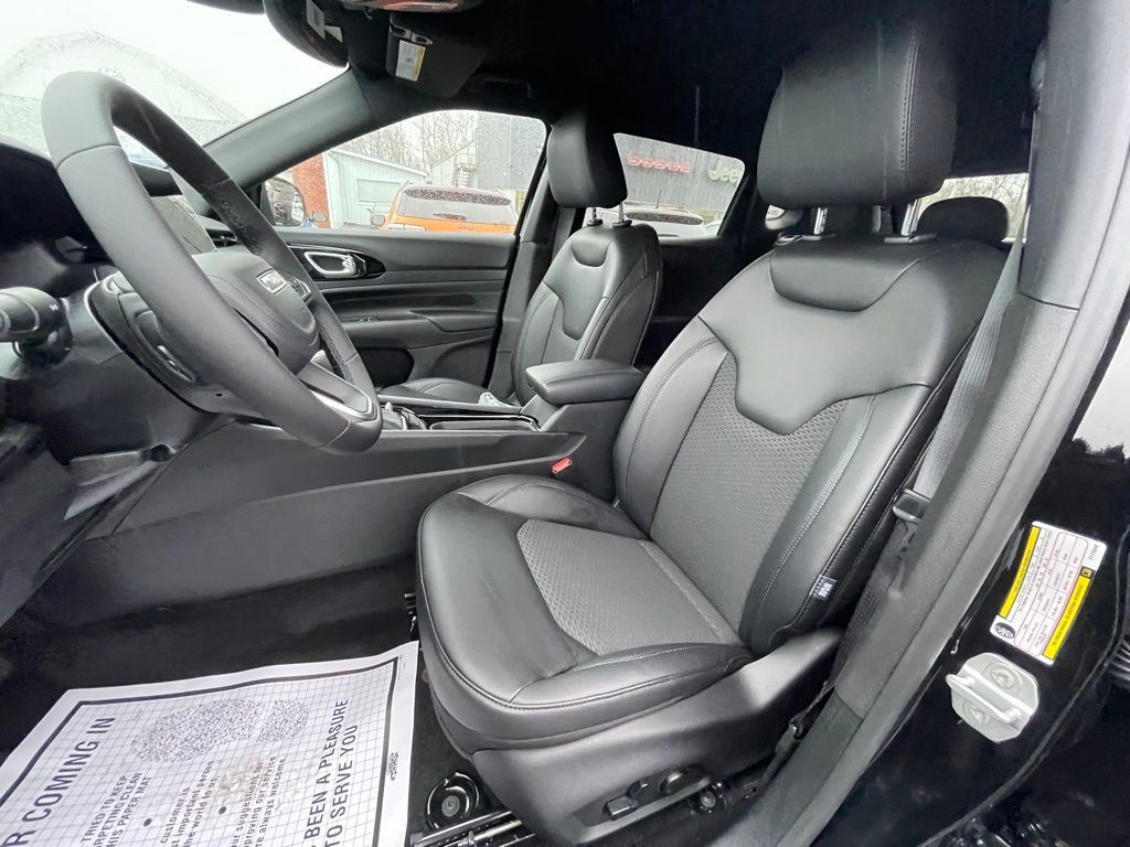2026 Jeep Compass Latitude Altitude - Photo 11