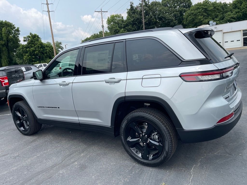 2026 Jeep Grand Cherokee Limited - Photo 4