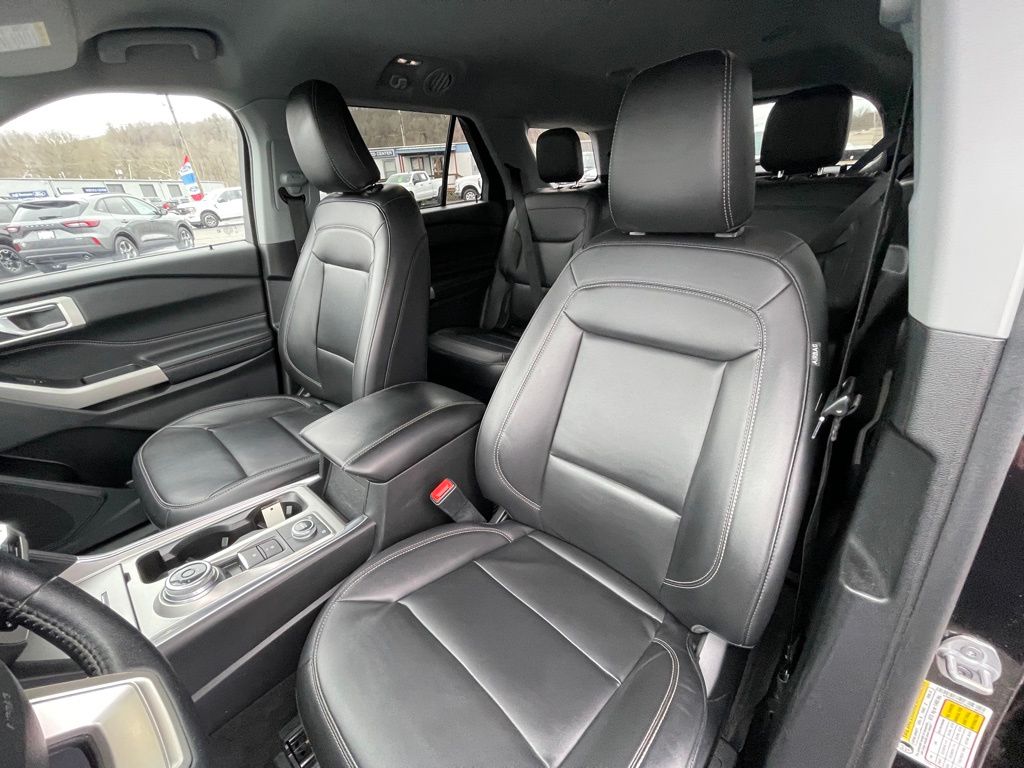 2022 Ford Explorer XLT - Photo 17