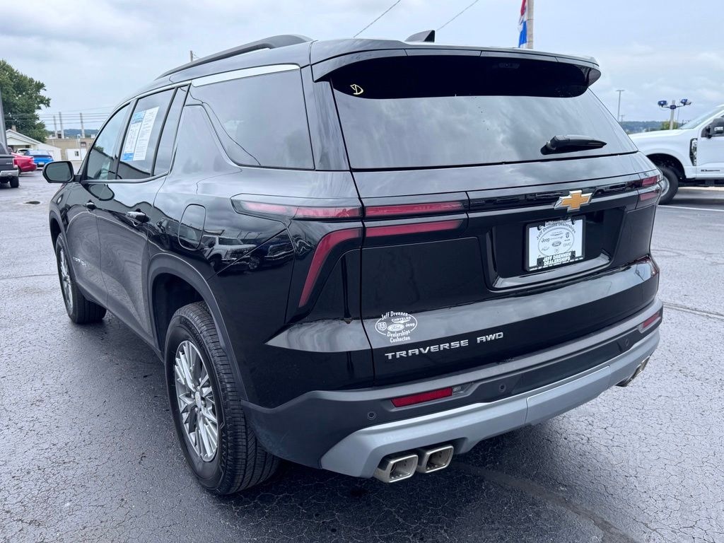 Used 2026 Chevrolet Traverse LT SUV