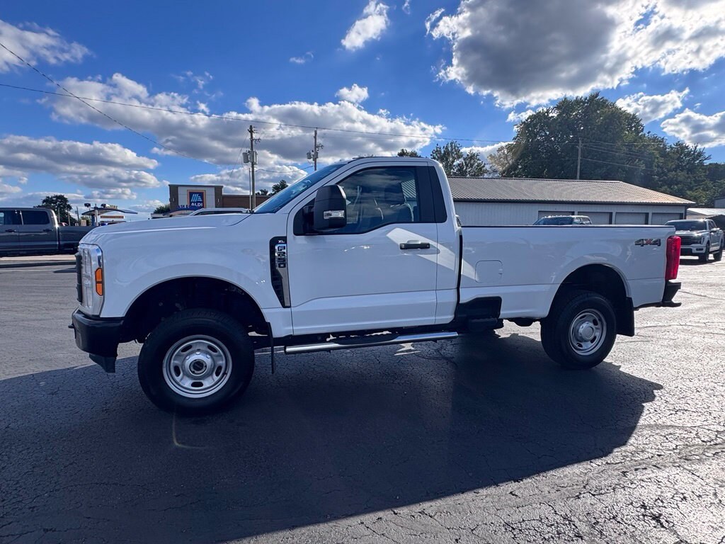 Used 2025 Ford F-250SD XLT Truck