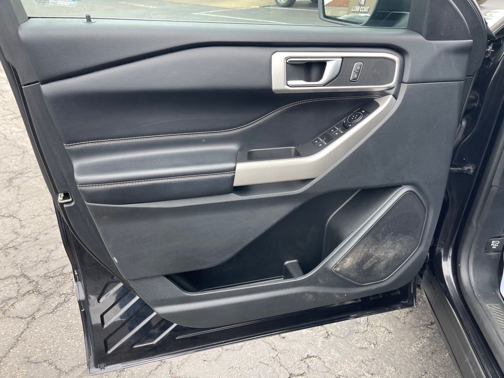 2022 Ford Explorer XLT - Photo 22