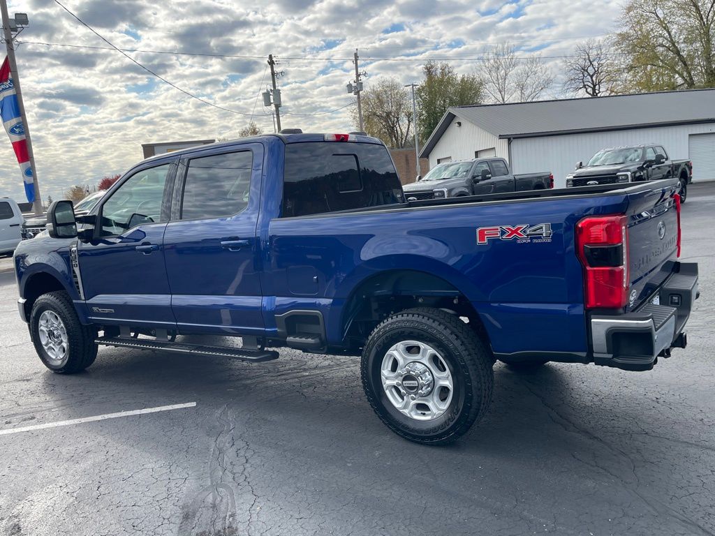 2026 Ford F-350 Super Duty XLT - Photo 4