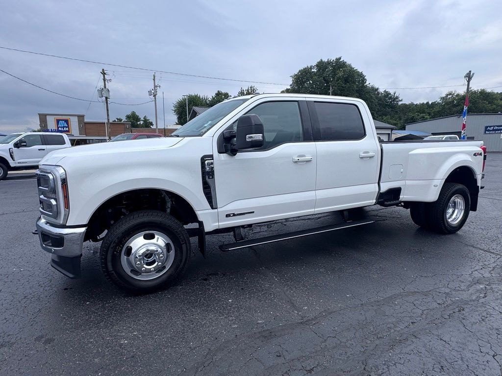 New 2026 Ford F-350SD Lariat Truck