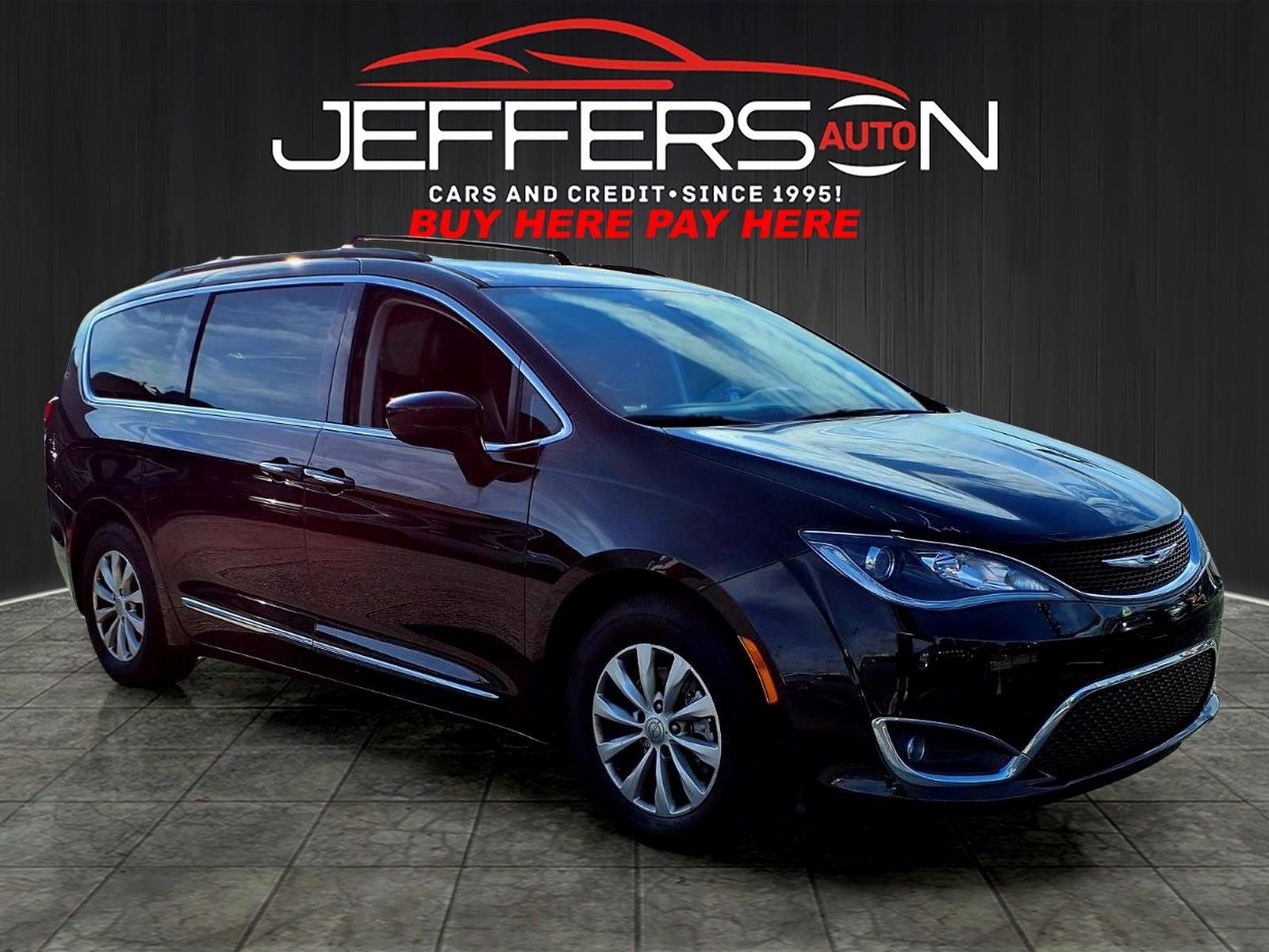 2017 Chrysler Pacifica Touring-L