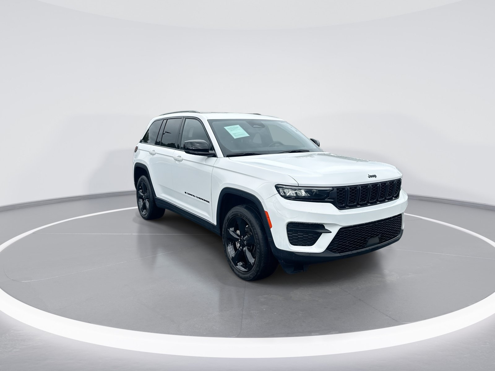 Used 2023 Jeep Grand Cherokee Altitude SUV