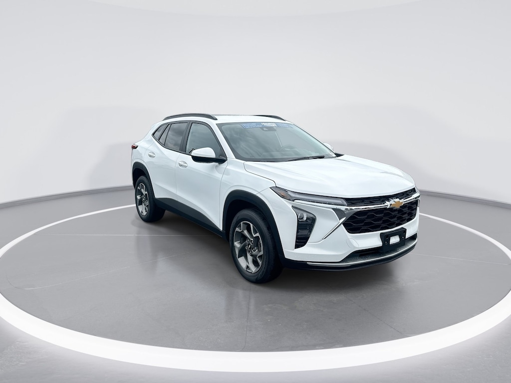 Used 2025 Chevrolet Trax LT SUV