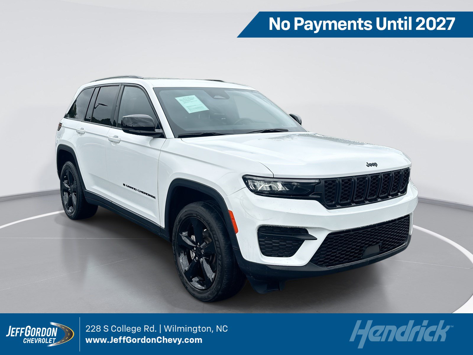 Used 2023 Jeep Grand Cherokee Altitude SUV